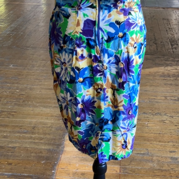 1980s faux wrap floral Hawaii dress - Picture 2 of 9